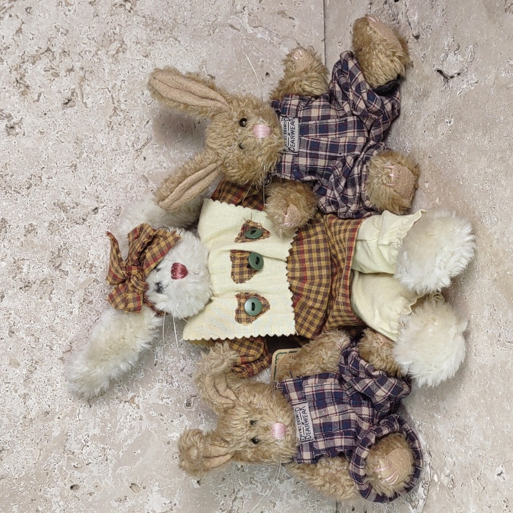 Boyds Bears Trio Of Bunnies